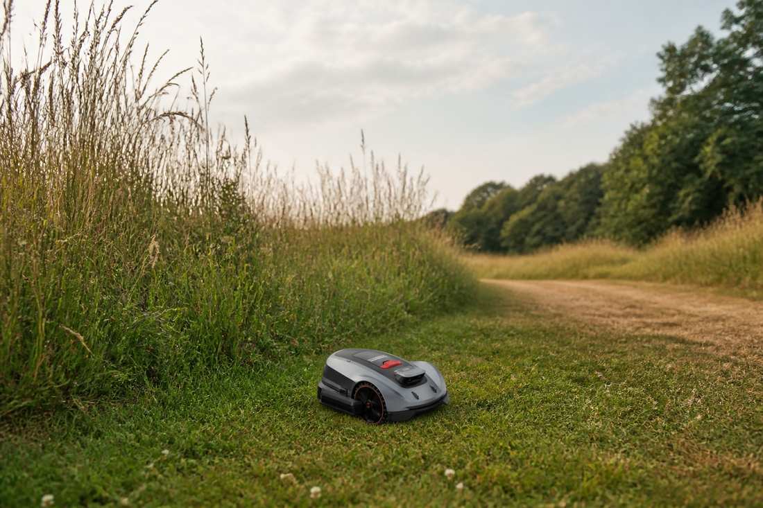 sunseeker elite x3 gen2 robot mower field edge
