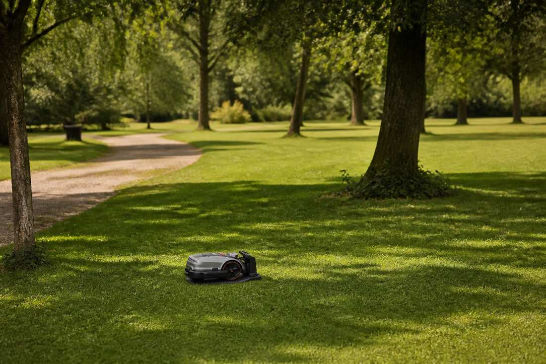 sunseeker elite x3 gen2 robot mower park