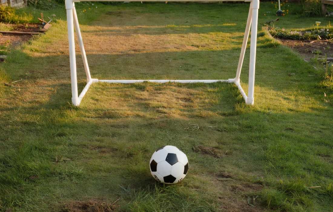 ballon football pelouse avec robot tondeuse