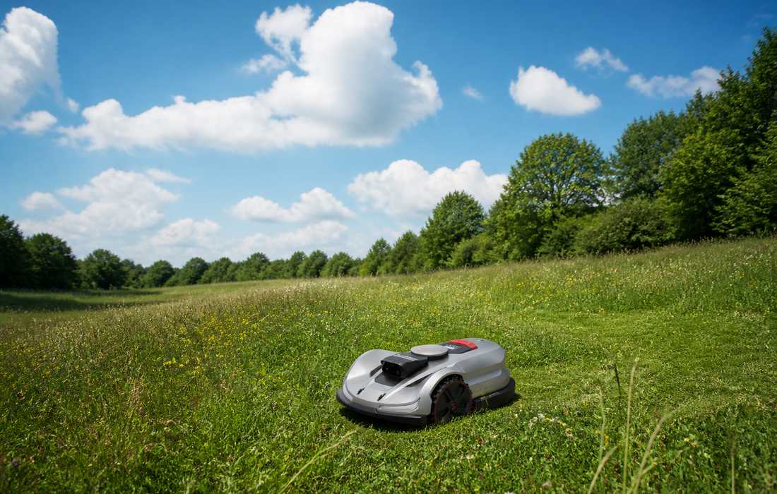 x7 lawn mower large open meadow