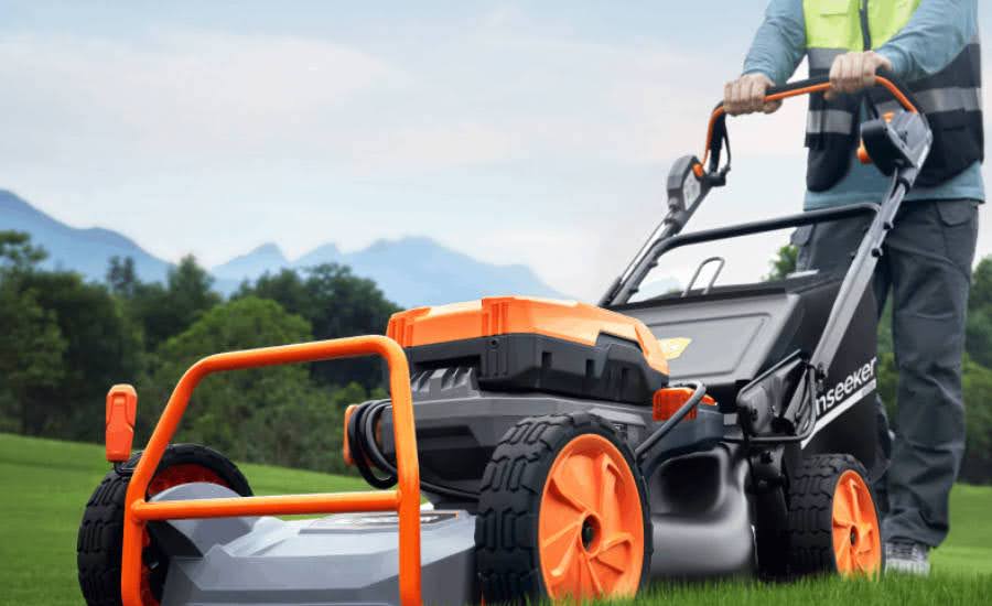 Can You Mow After Fertilizing Your Lawn Safely?