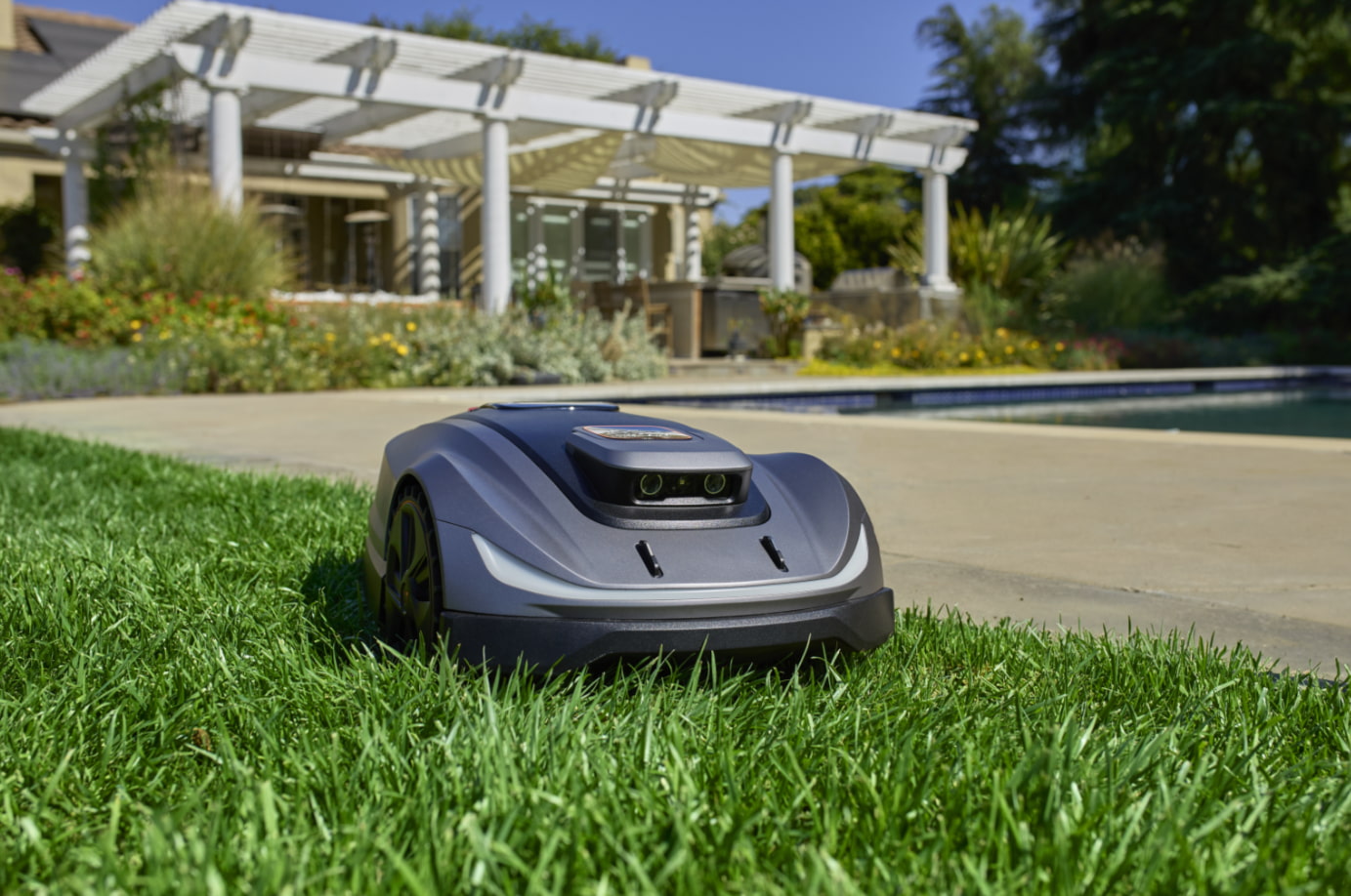 How to Choose the Right Robotic Mower for Your Lawn