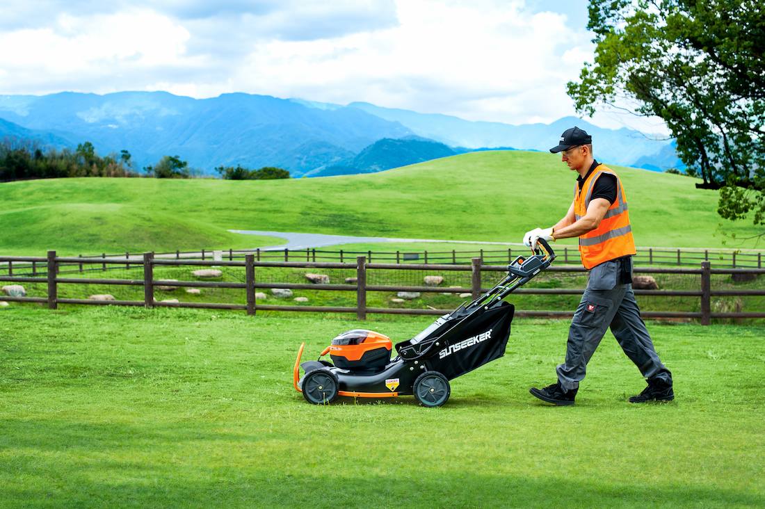 Robot Lawn Mower is Working