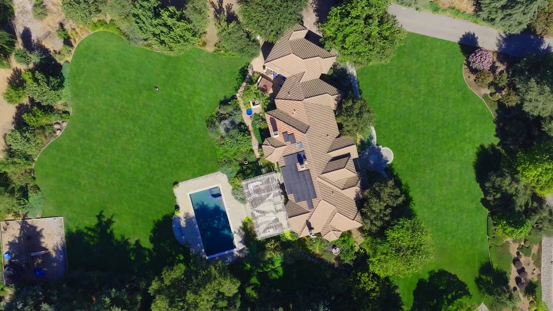 Spacious Family Home with Garden