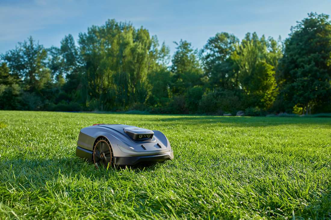 robotic lawn mower auto cut