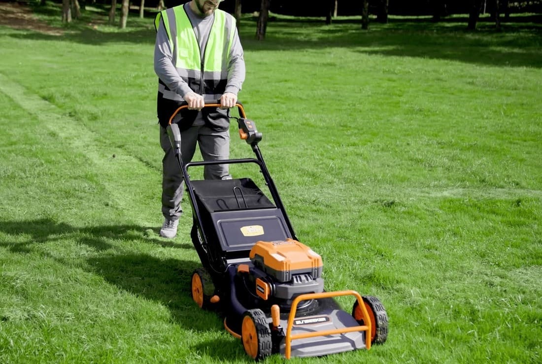 Sunseeker lawn mower plug in connect