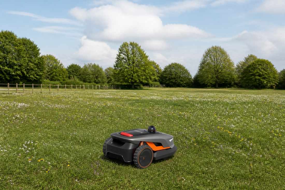 sunseeker elite x4 in een landelijk veld