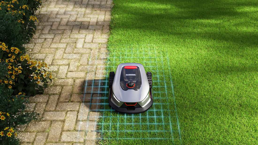 robotic lawn mower working
