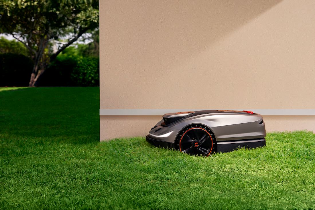 sunseeker elite x5 angled corner mowing