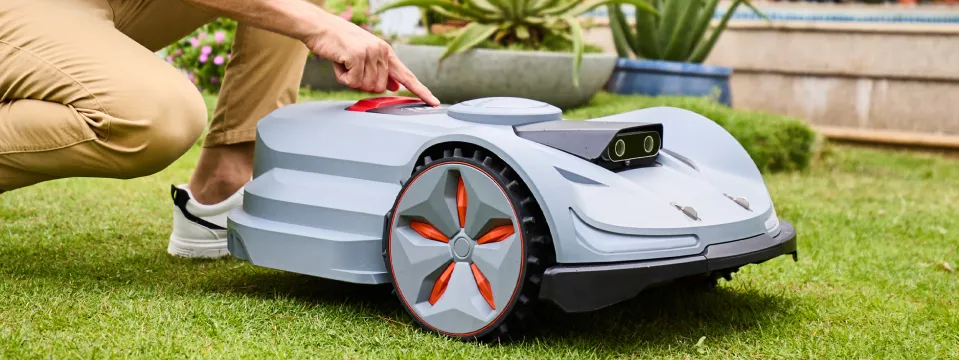 Sunseeker Platform X: Triple-Tech Precision Navigation